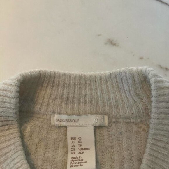 H&M Knit Sweater in Beige size XS - Picture 3 of 5